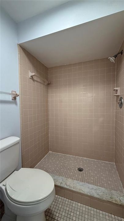 For Rent: $1,250 (2 beds, 2 baths, 1038 Square Feet)