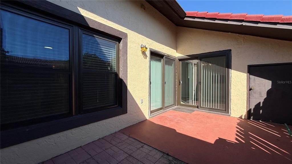 For Rent: $1,250 (2 beds, 2 baths, 1038 Square Feet)