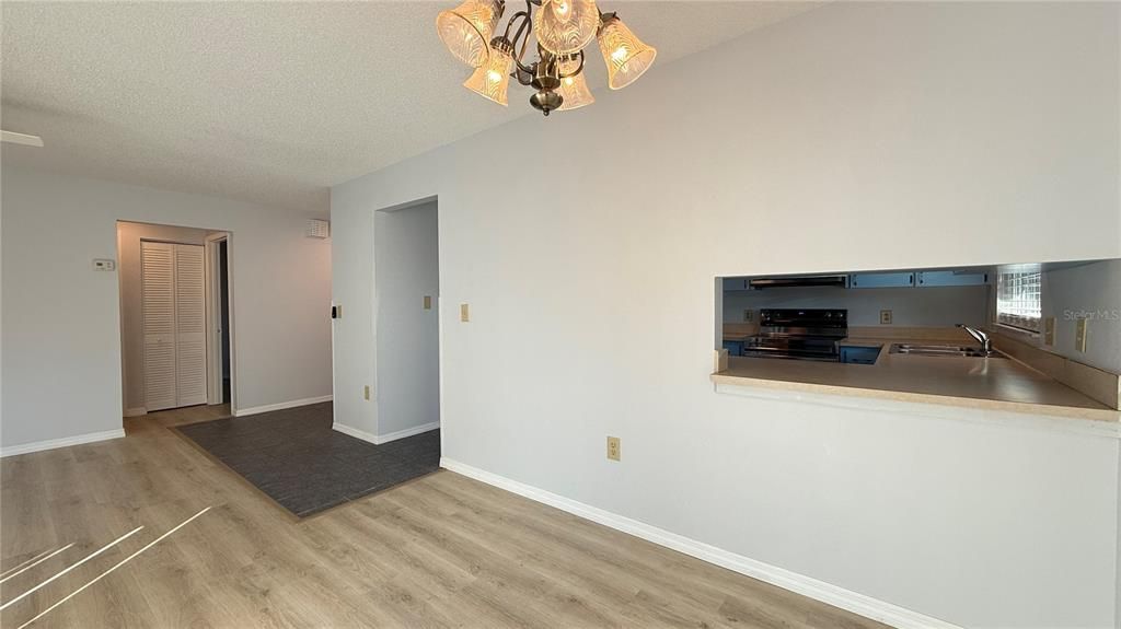 For Rent: $1,250 (2 beds, 2 baths, 1038 Square Feet)