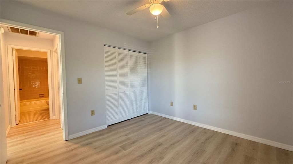 For Rent: $1,250 (2 beds, 2 baths, 1038 Square Feet)