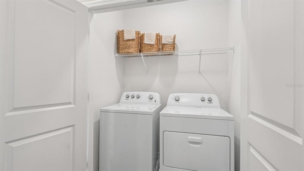 Active With Contract: $311,990 (3 beds, 2 baths, 1673 Square Feet)