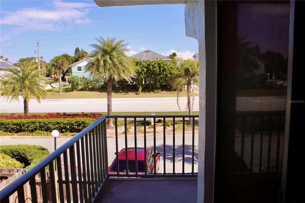 出租: $1,550 (1 贝兹, 1 浴室, 850 平方英尺)