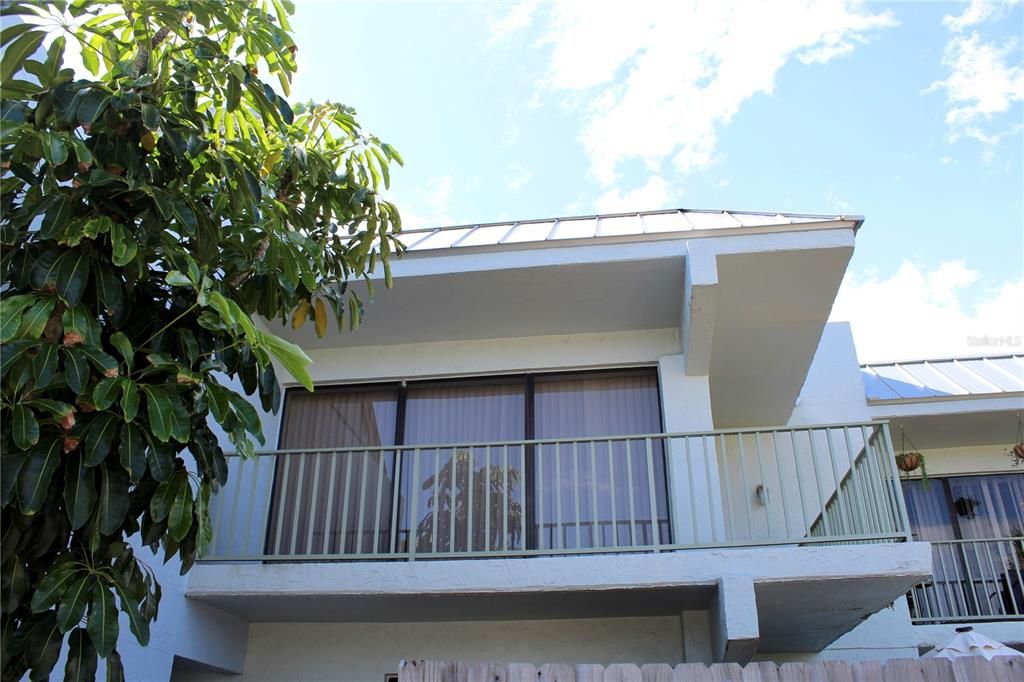 出租: $1,550 (1 贝兹, 1 浴室, 850 平方英尺)