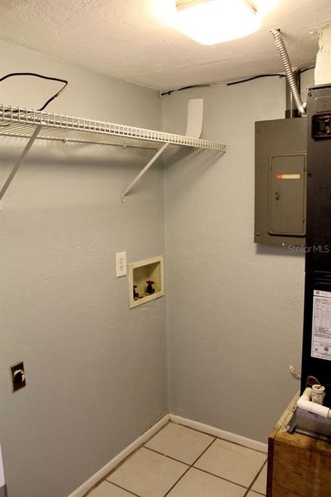 出租: $1,550 (1 贝兹, 1 浴室, 850 平方英尺)