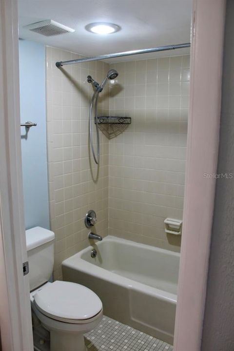 出租: $1,550 (1 贝兹, 1 浴室, 850 平方英尺)