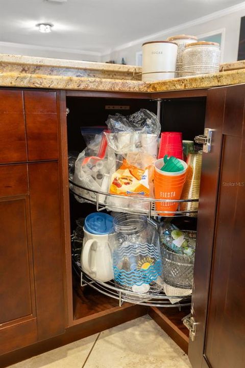 Active With Contract: $375,000 (3 beds, 3 baths, 1343 Square Feet)