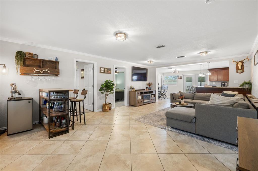 Active With Contract: $375,000 (3 beds, 3 baths, 1343 Square Feet)