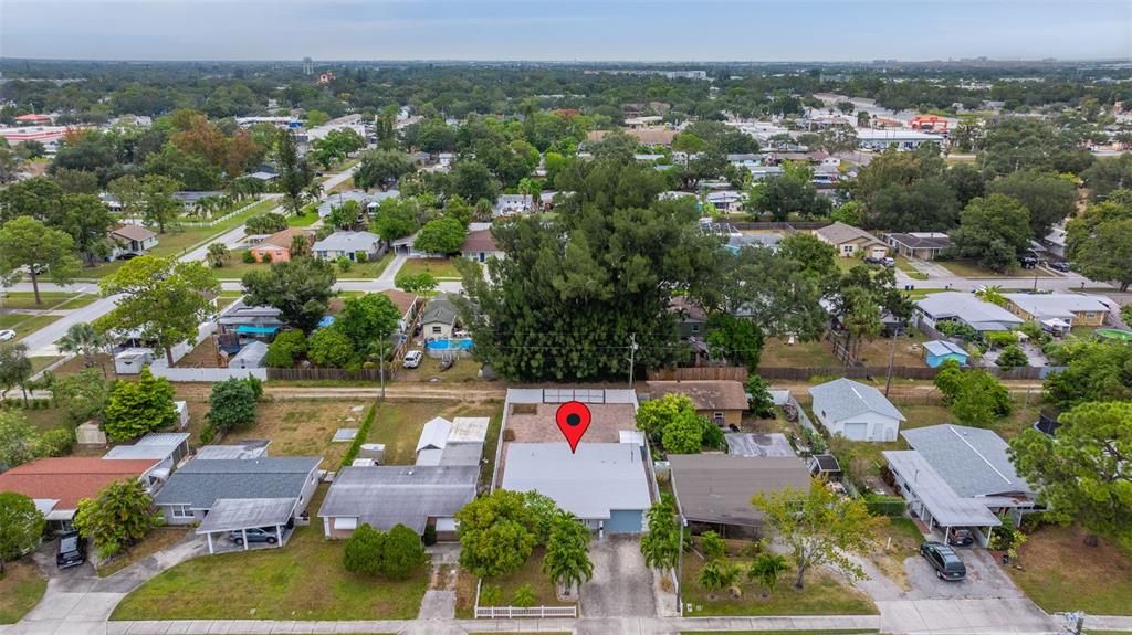 Active With Contract: $375,000 (3 beds, 3 baths, 1343 Square Feet)