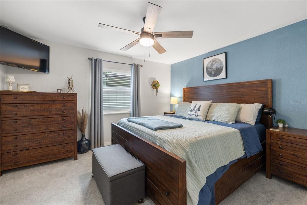 Active With Contract: $375,000 (3 beds, 3 baths, 1343 Square Feet)