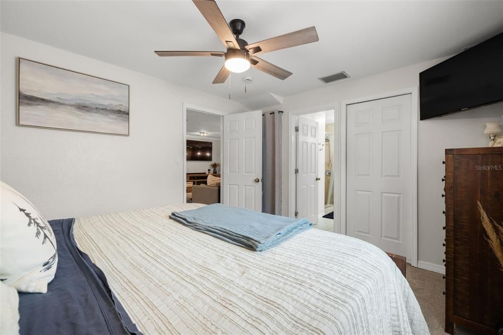 Active With Contract: $375,000 (3 beds, 3 baths, 1343 Square Feet)