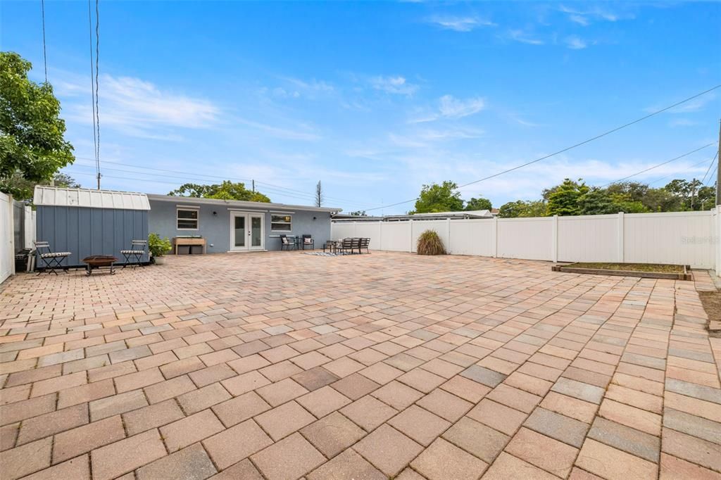 Active With Contract: $375,000 (3 beds, 3 baths, 1343 Square Feet)