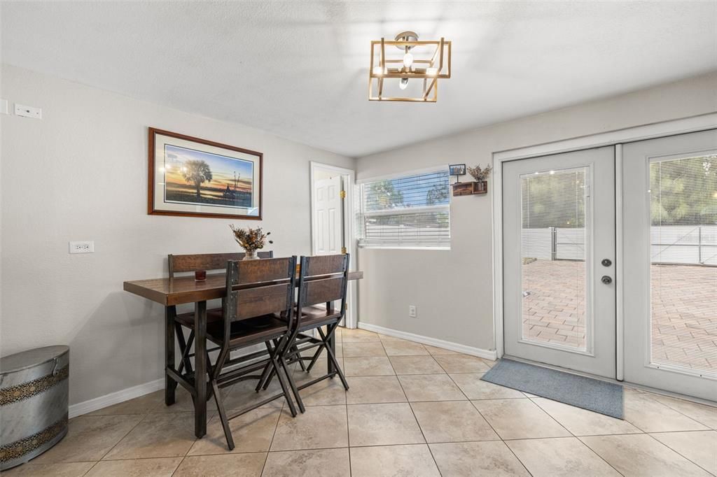 Active With Contract: $375,000 (3 beds, 3 baths, 1343 Square Feet)