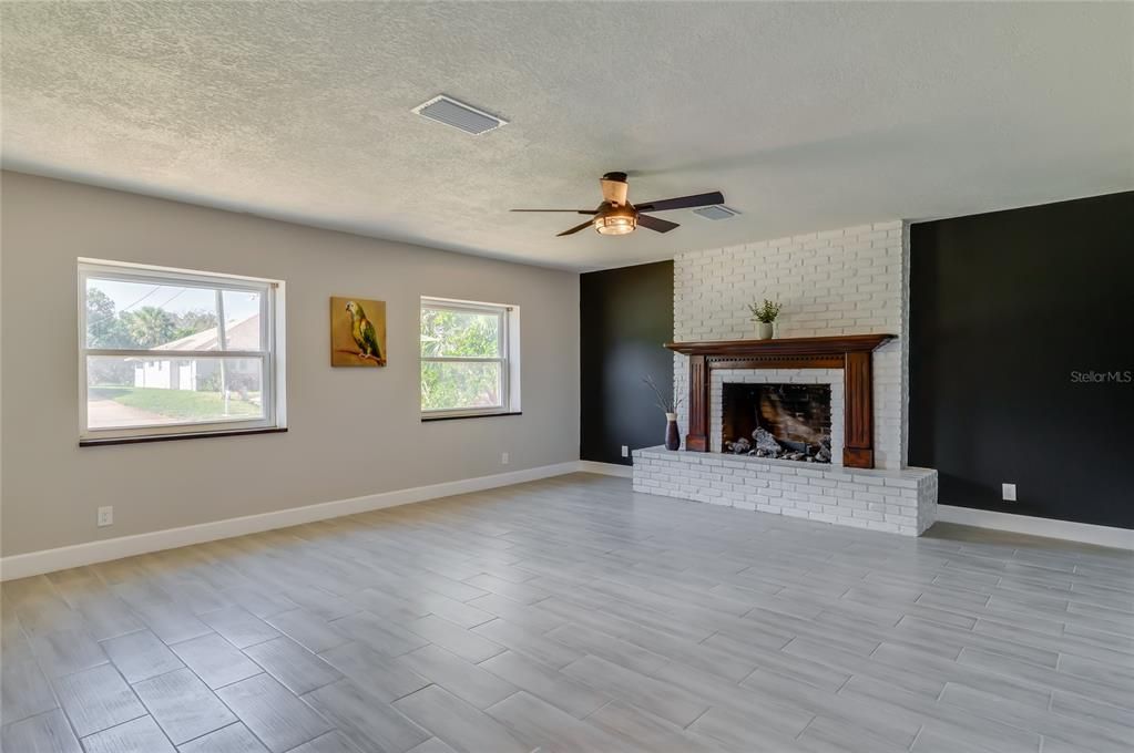 На продажу: $549,000 (4 спален, 3 ванн, 2498 Квадратных фут)