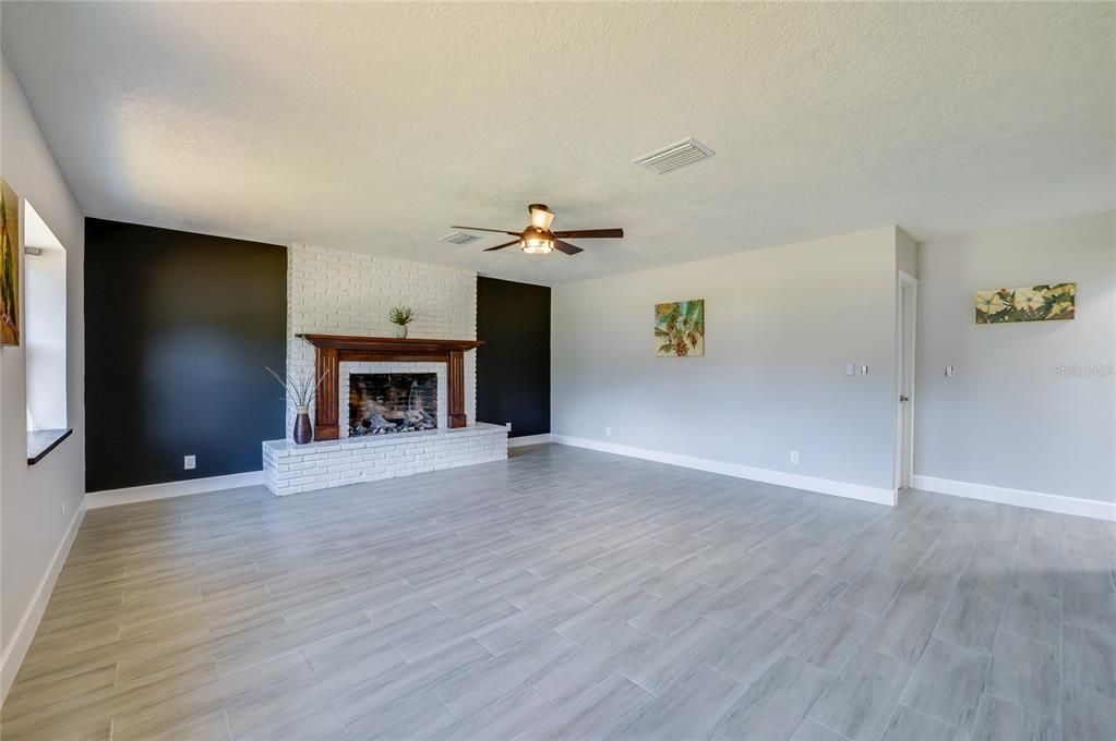 На продажу: $549,000 (4 спален, 3 ванн, 2498 Квадратных фут)