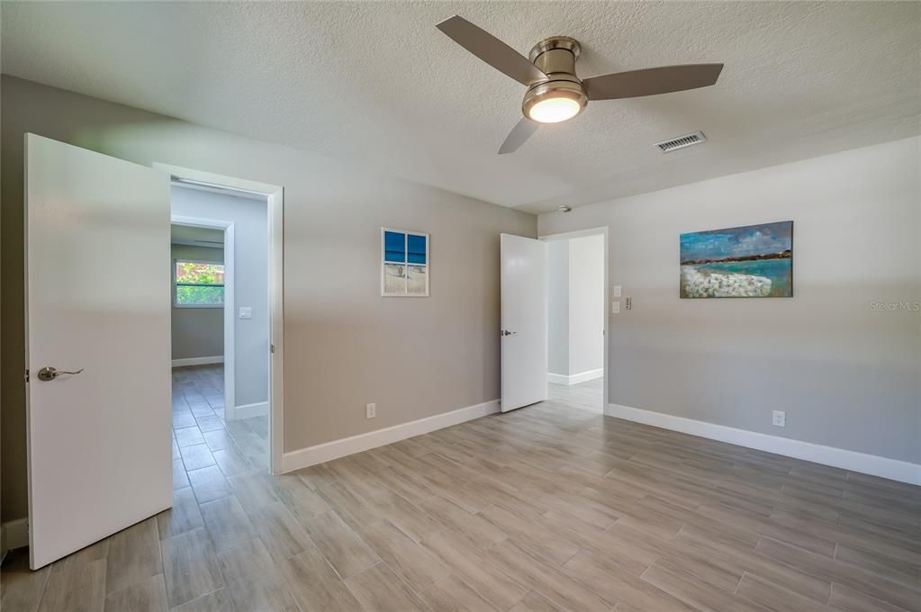 На продажу: $549,000 (4 спален, 3 ванн, 2498 Квадратных фут)