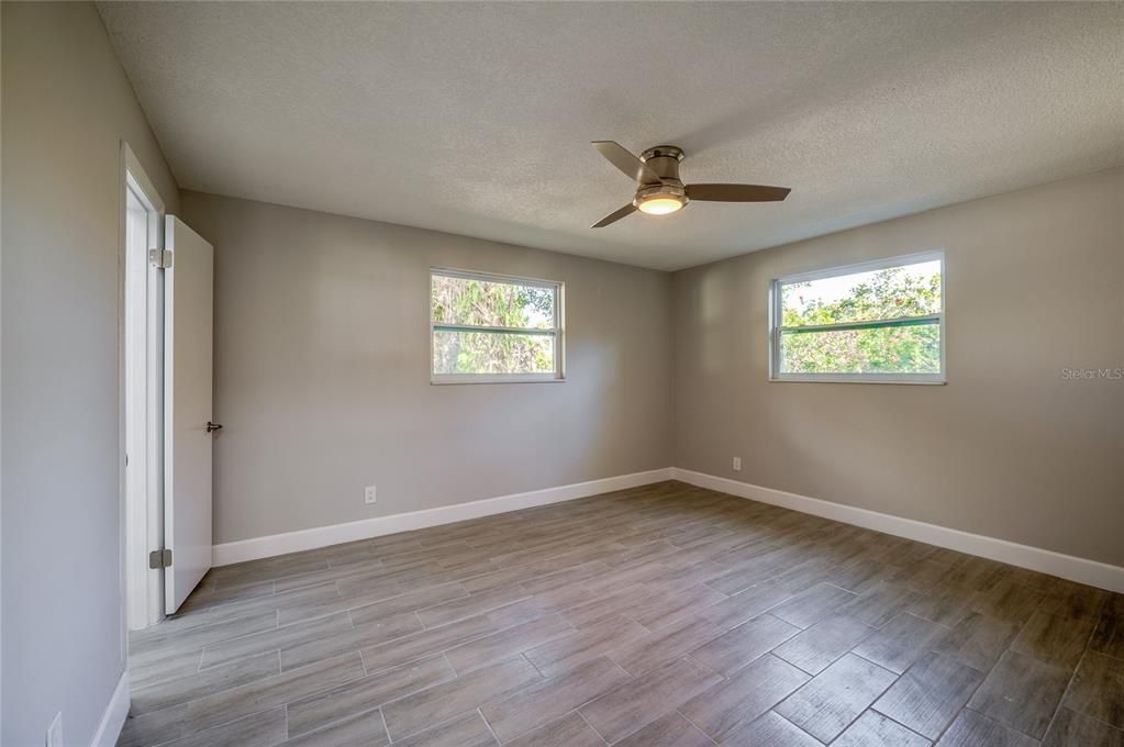 На продажу: $549,000 (4 спален, 3 ванн, 2498 Квадратных фут)