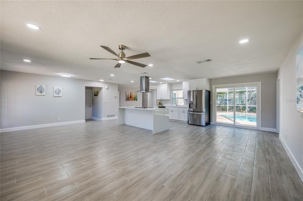 На продажу: $549,000 (4 спален, 3 ванн, 2498 Квадратных фут)