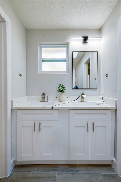 На продажу: $549,000 (4 спален, 3 ванн, 2498 Квадратных фут)