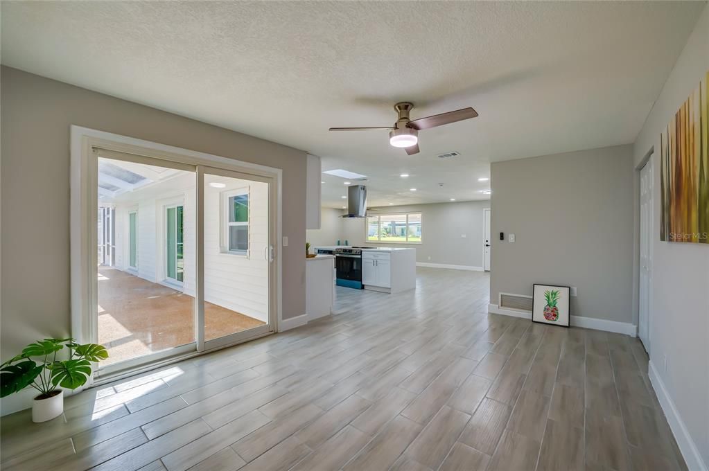 На продажу: $549,000 (4 спален, 3 ванн, 2498 Квадратных фут)