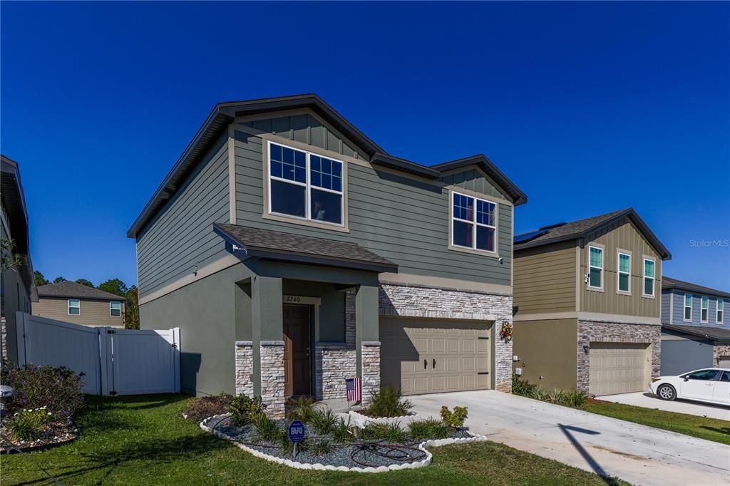 For Sale: $385,000 (3 beds, 2 baths, 1826 Square Feet)