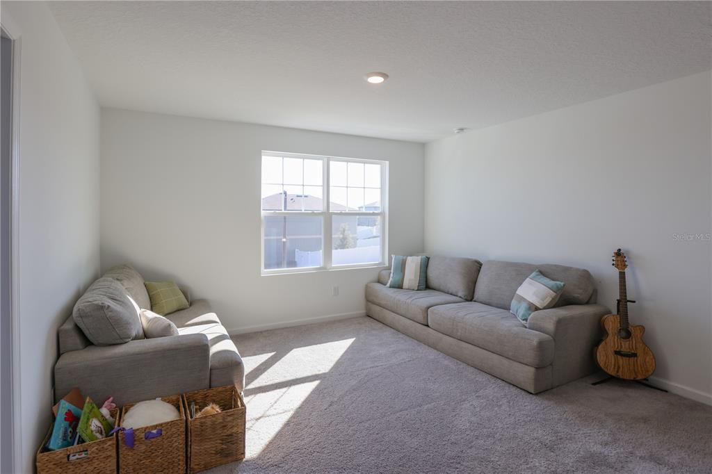 For Sale: $385,000 (3 beds, 2 baths, 1826 Square Feet)