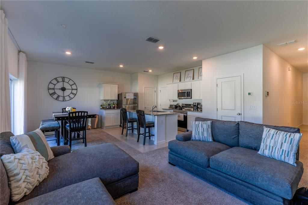 For Sale: $385,000 (3 beds, 2 baths, 1826 Square Feet)