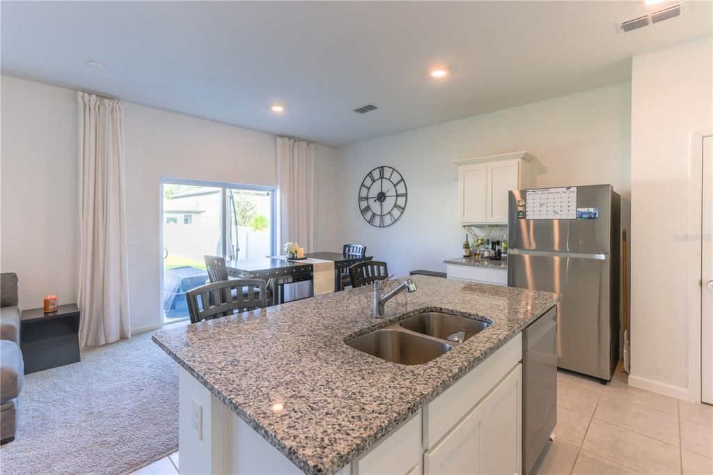 For Sale: $385,000 (3 beds, 2 baths, 1826 Square Feet)