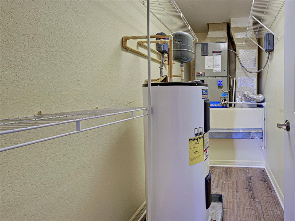 For Rent: $1,795 (2 beds, 2 baths, 1328 Square Feet)