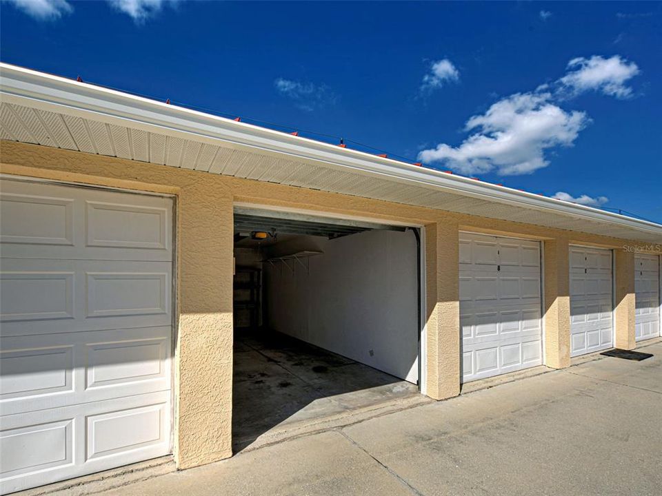 For Rent: $1,795 (2 beds, 2 baths, 1328 Square Feet)