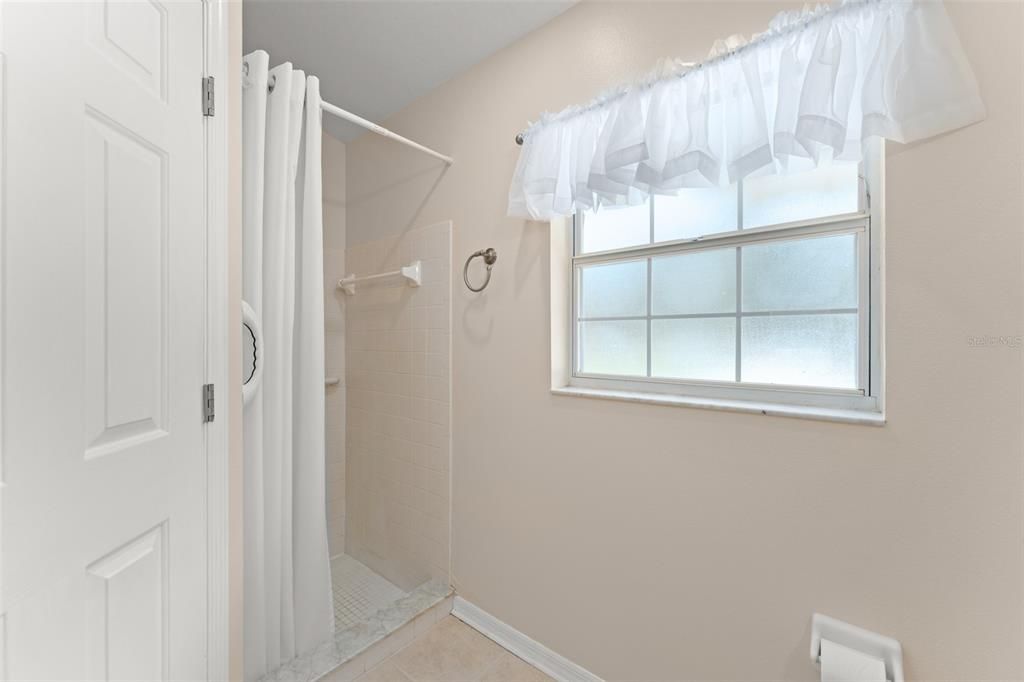 待售: $650,000 (3 贝兹, 2 浴室, 1995 平方英尺)