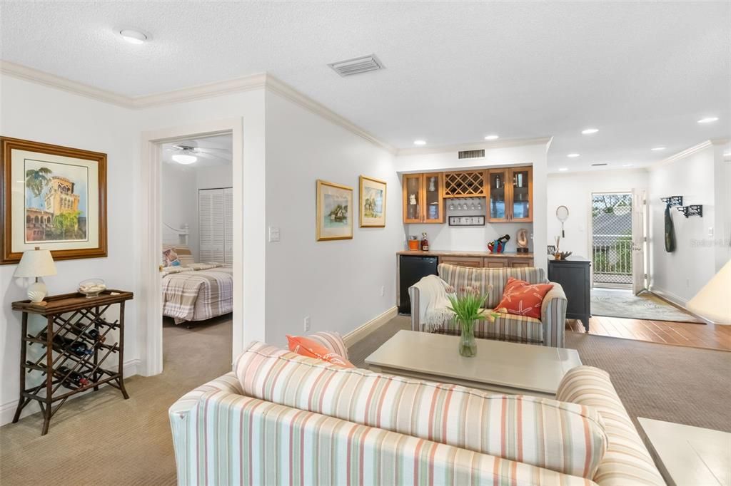 For Sale: $675,000 (2 beds, 2 baths, 1484 Square Feet)