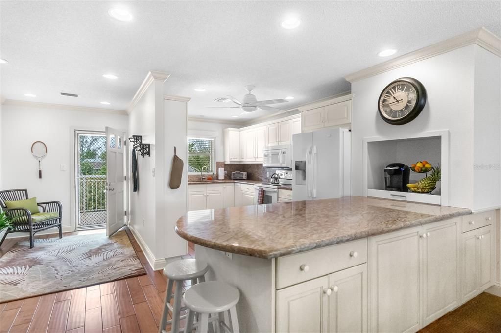 For Sale: $675,000 (2 beds, 2 baths, 1484 Square Feet)