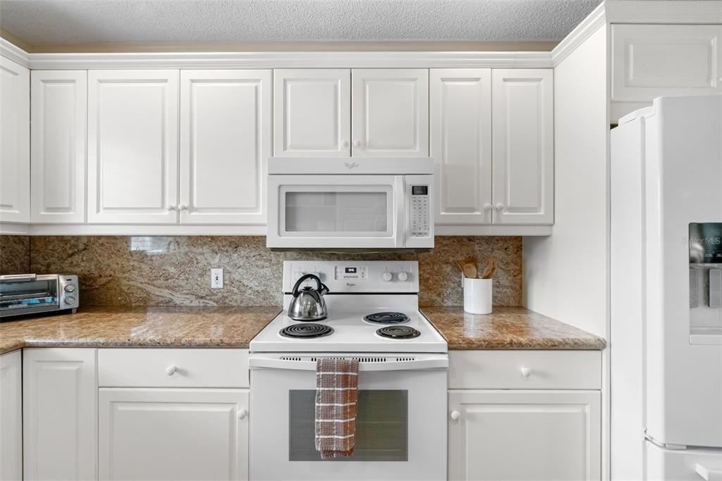 For Sale: $675,000 (2 beds, 2 baths, 1484 Square Feet)