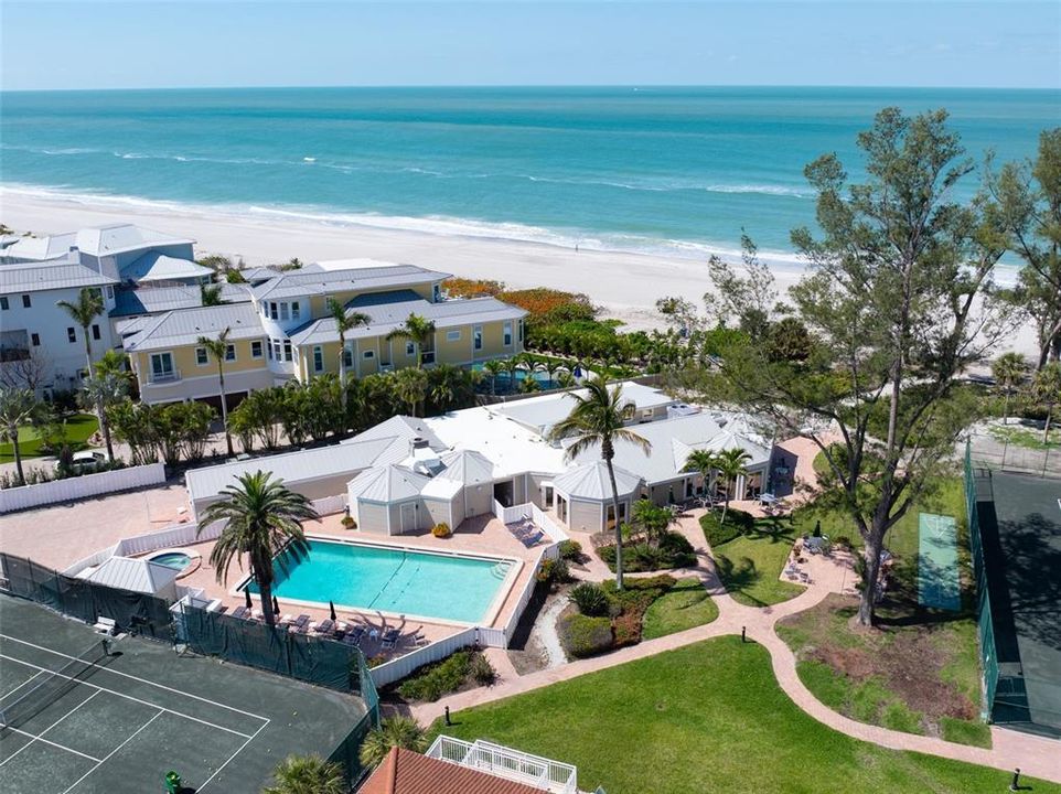 For Sale: $675,000 (2 beds, 2 baths, 1484 Square Feet)