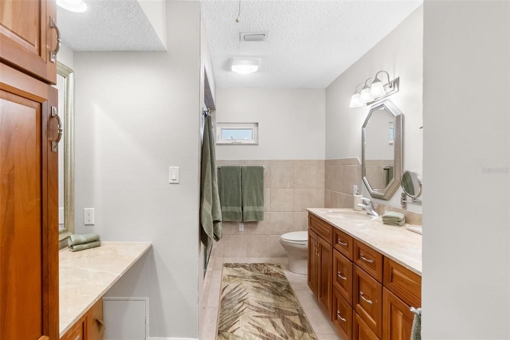 For Sale: $675,000 (2 beds, 2 baths, 1484 Square Feet)