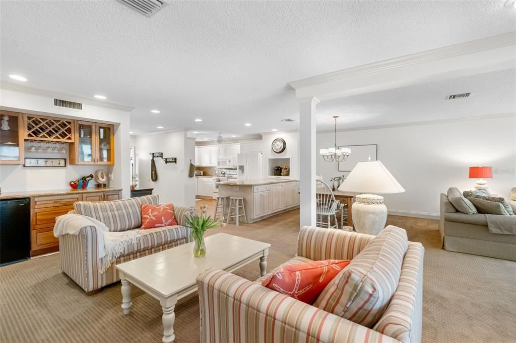 For Sale: $675,000 (2 beds, 2 baths, 1484 Square Feet)