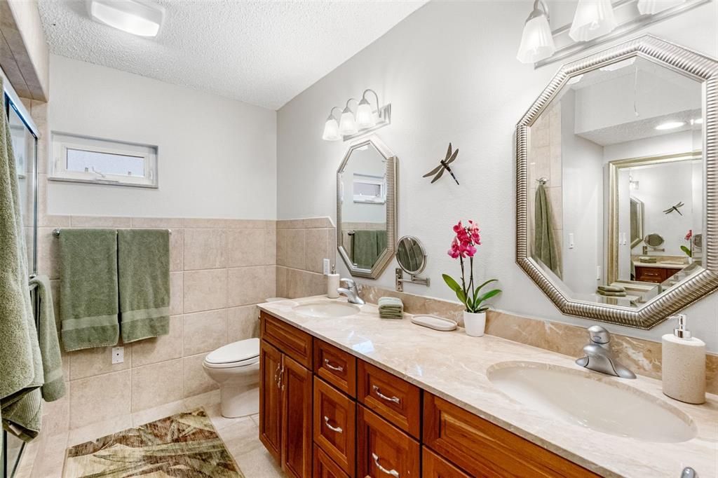 For Sale: $675,000 (2 beds, 2 baths, 1484 Square Feet)