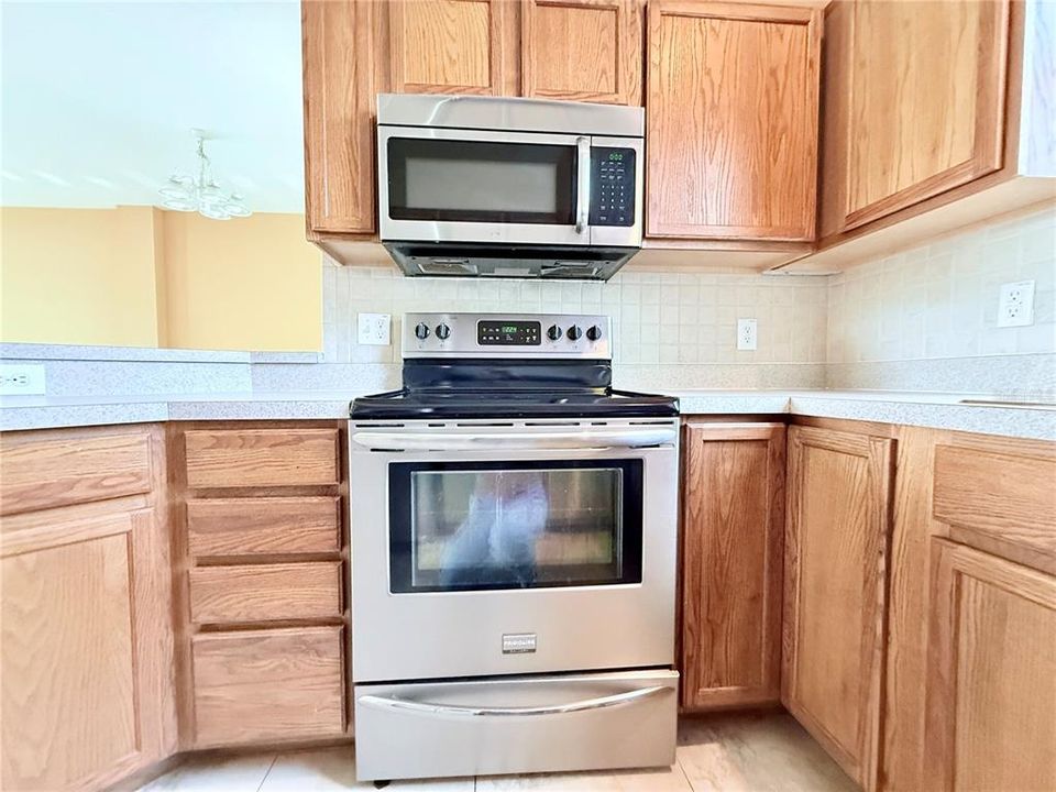 出租: $1,850 (2 贝兹, 1 浴室, 1252 平方英尺)