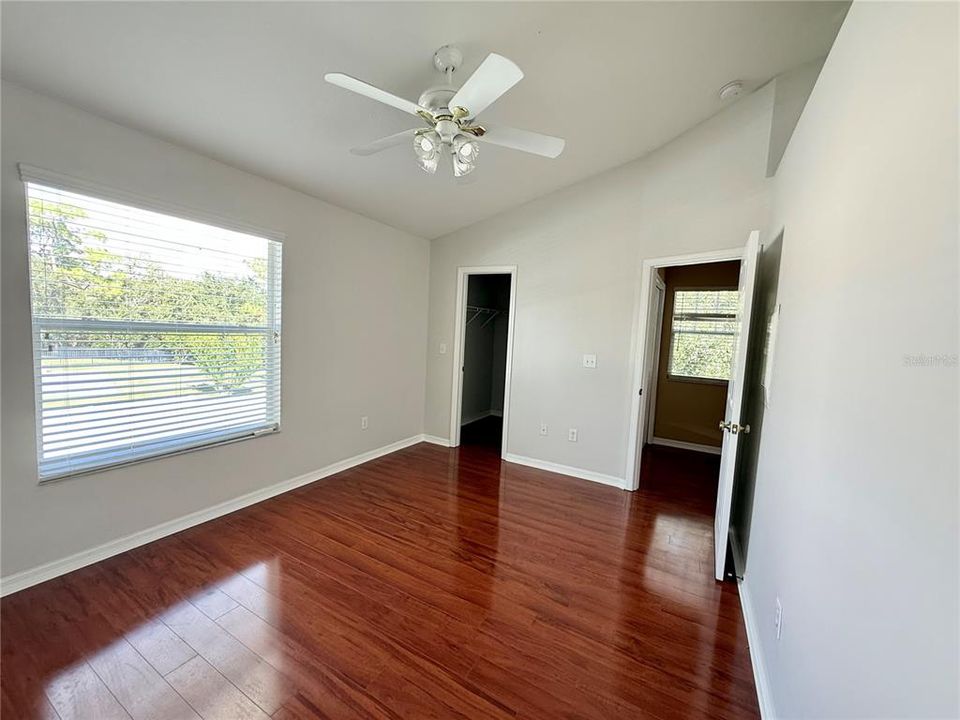 出租: $1,850 (2 贝兹, 1 浴室, 1252 平方英尺)