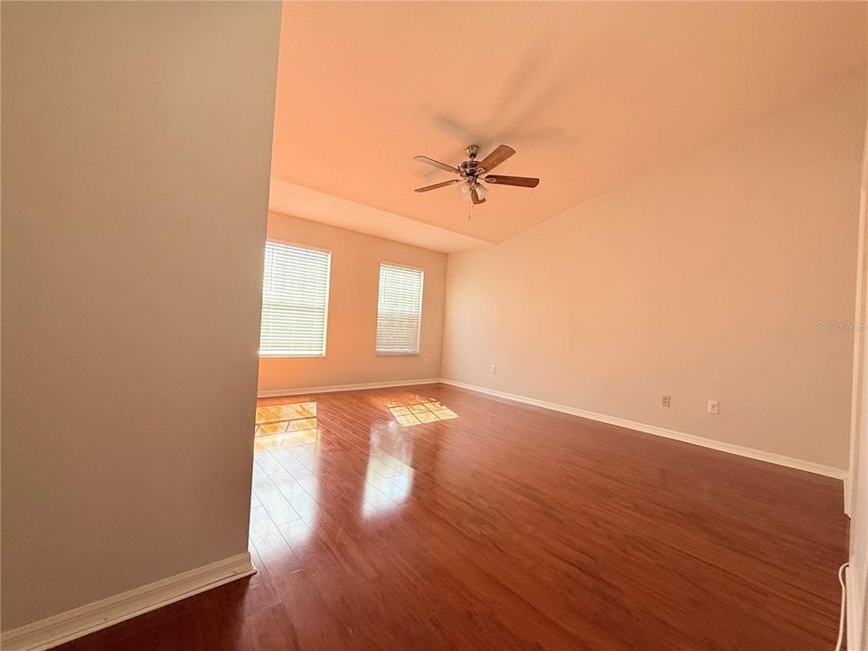 出租: $1,850 (2 贝兹, 1 浴室, 1252 平方英尺)