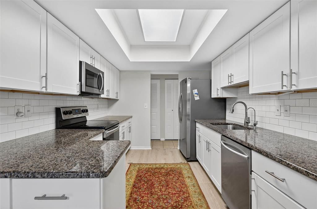 For Rent: $1,950 (2 beds, 2 baths, 1264 Square Feet)