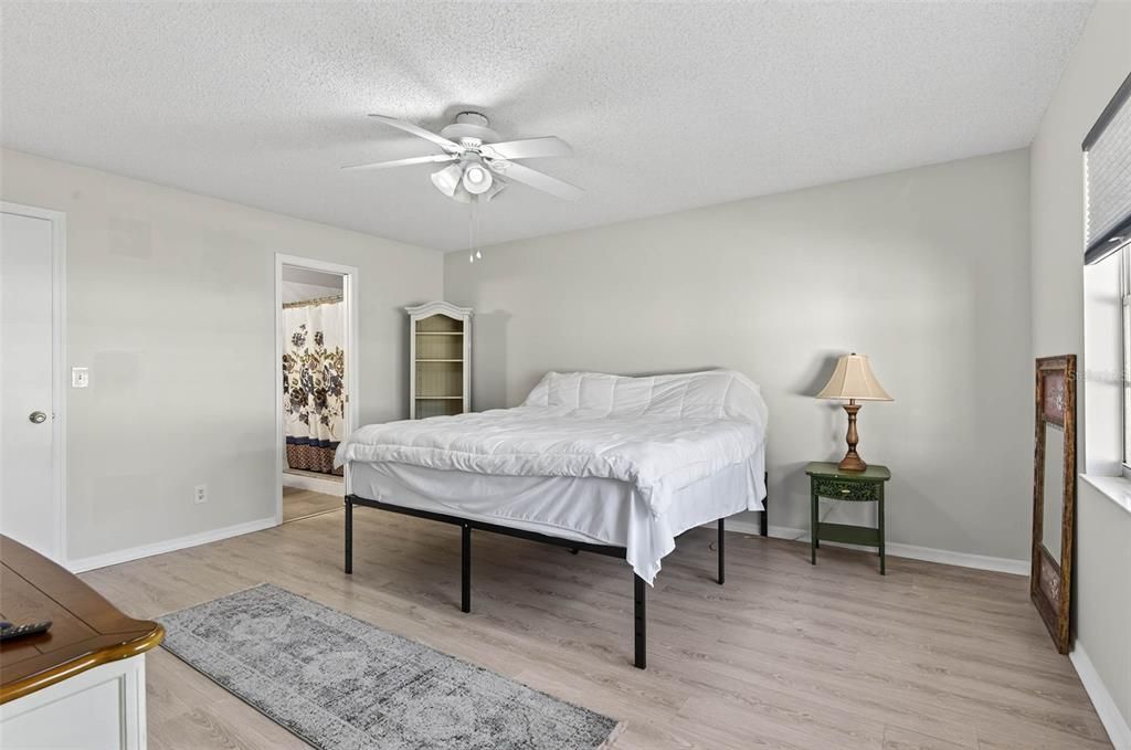 For Rent: $1,950 (2 beds, 2 baths, 1264 Square Feet)