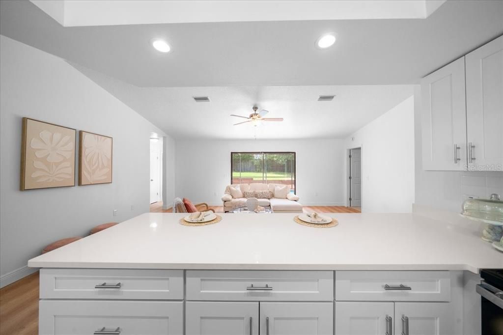 For Sale: $298,000 (3 beds, 2 baths, 1378 Square Feet)