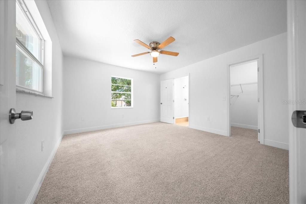 For Sale: $298,000 (3 beds, 2 baths, 1378 Square Feet)