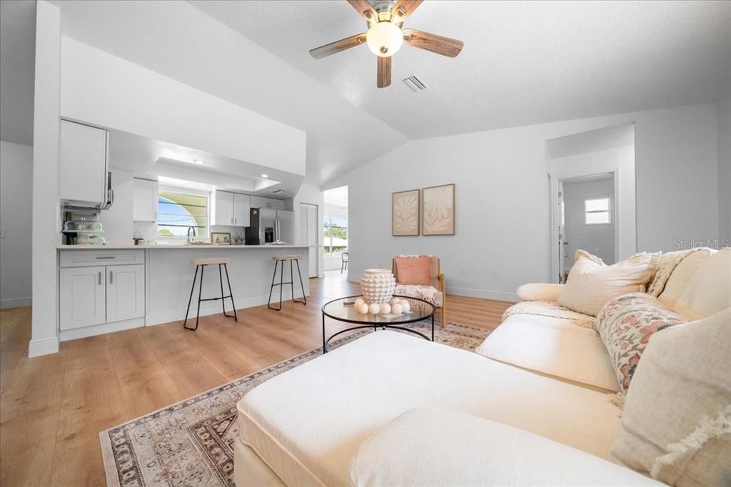 For Sale: $298,000 (3 beds, 2 baths, 1378 Square Feet)