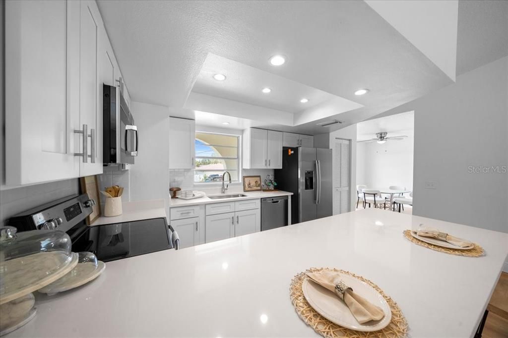 For Sale: $298,000 (3 beds, 2 baths, 1378 Square Feet)