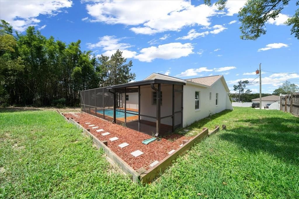 For Sale: $298,000 (3 beds, 2 baths, 1378 Square Feet)