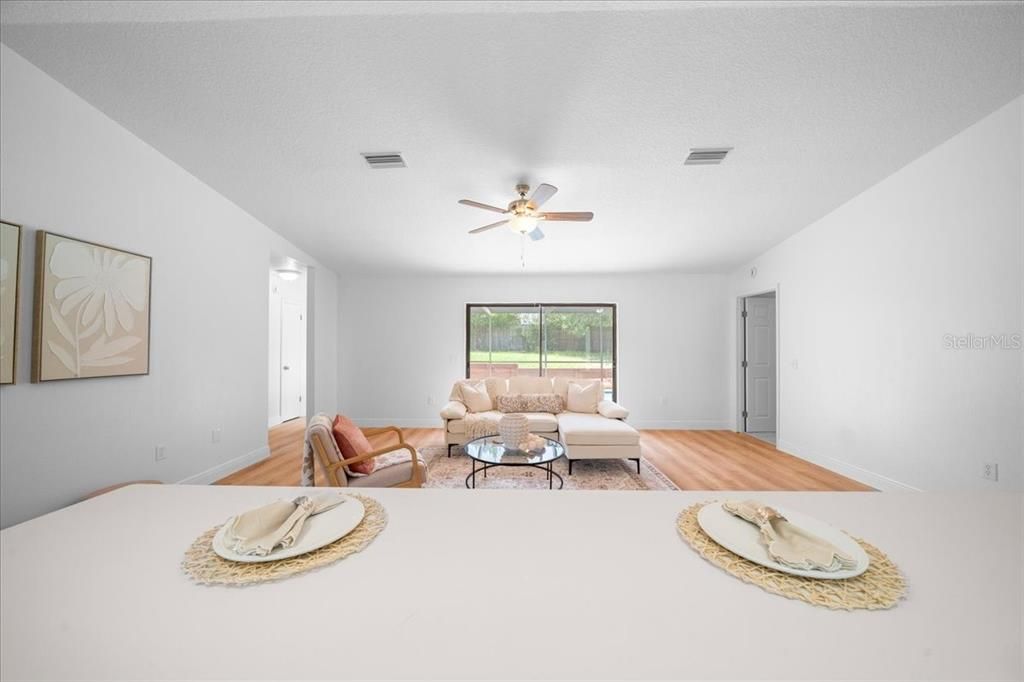 For Sale: $298,000 (3 beds, 2 baths, 1378 Square Feet)