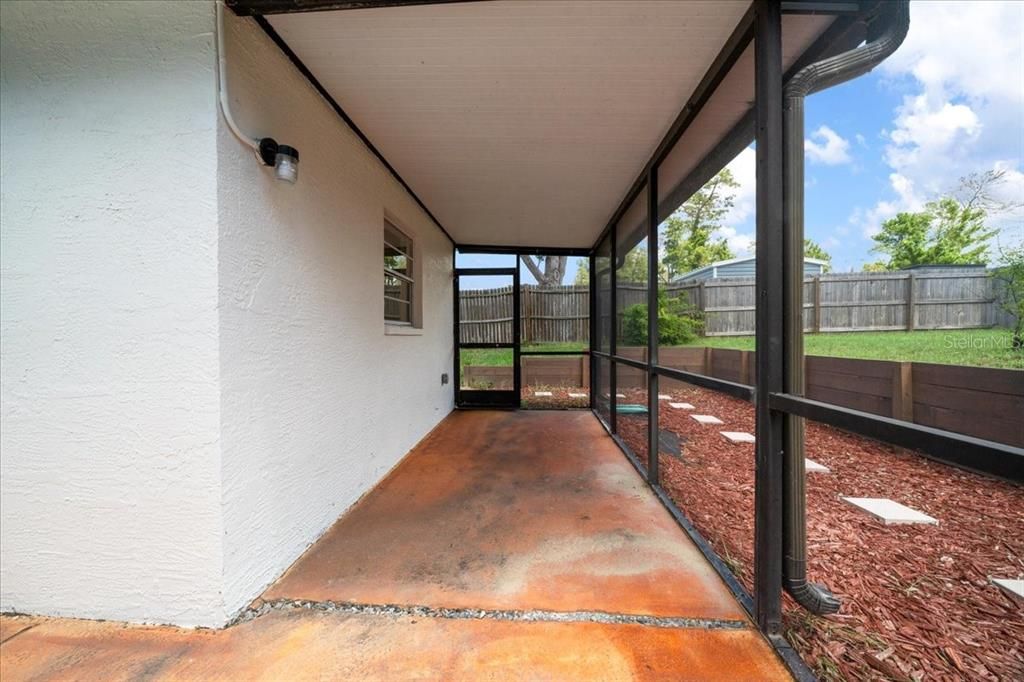 For Sale: $298,000 (3 beds, 2 baths, 1378 Square Feet)