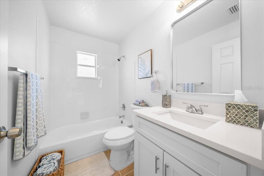 For Sale: $298,000 (3 beds, 2 baths, 1378 Square Feet)